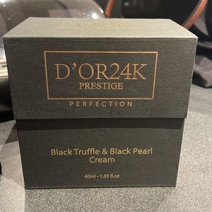 D’or 24K Black Truffle & Black Pearl Cream & Predire Paris Finishing Layer Mask